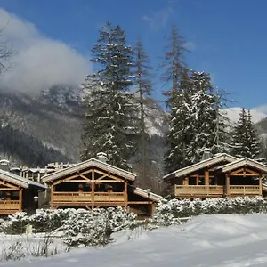 chalets-grands-montets.hotels-rhonealpes.com/